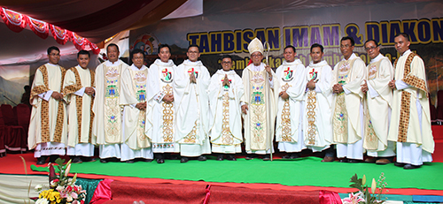 Presenza del sacerdote. Desiderio del popolo.