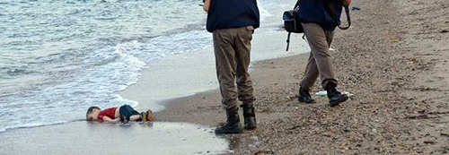 bambino spiaggia1