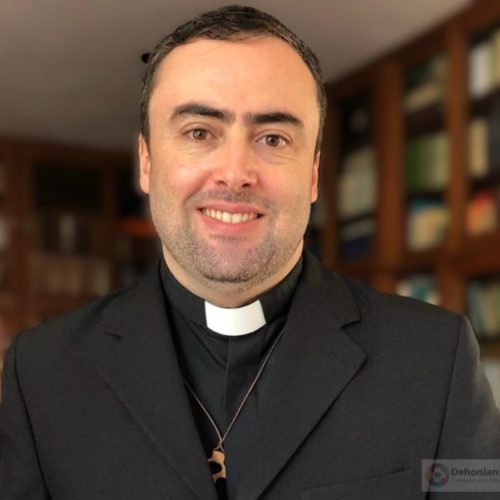 Fr. <b>Angelo Jose Adão</b>