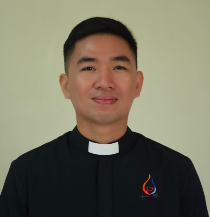 Pe. <b>Julius dela Peña Socorro</b>