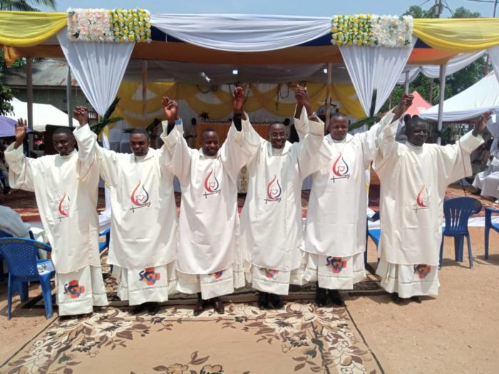 Young SCJs dedicate themselves to God