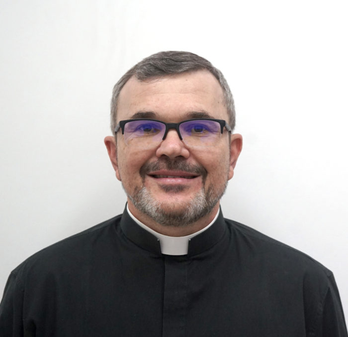 Fr. <b>Emerson Marcelo Ruiz</b>